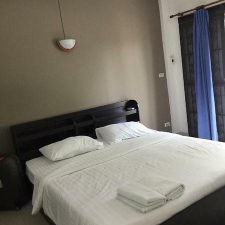 Escobar Guesthouse Джомтьен Экстерьер фото