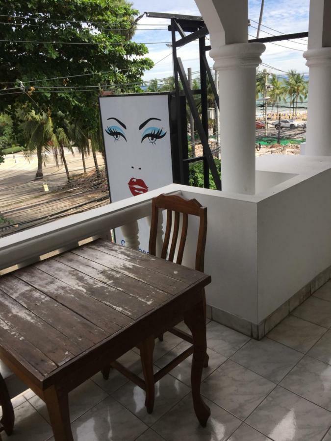 Escobar Guesthouse Джомтьен Экстерьер фото