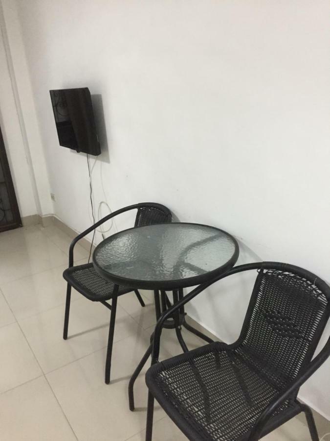 Escobar Guesthouse Джомтьен Экстерьер фото